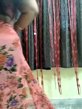 bhuvana_555 on StripChat