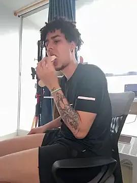 bigryann23 on StripChat