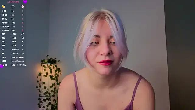 BlissBoardley on StripChat