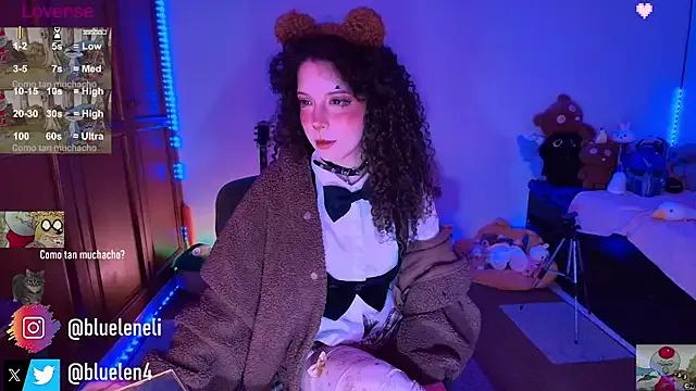 bluelen on StripChat