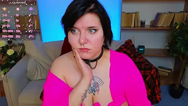 bluelunaray on StripChat