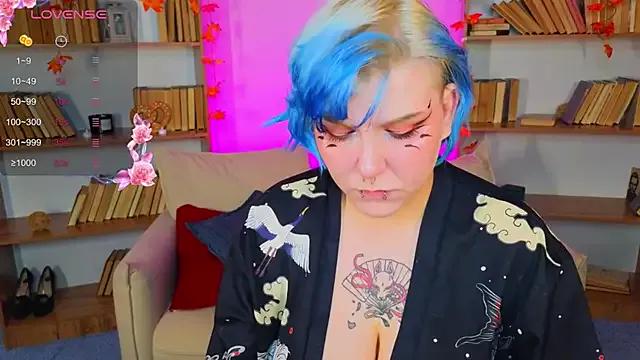 bluelunaray on StripChat