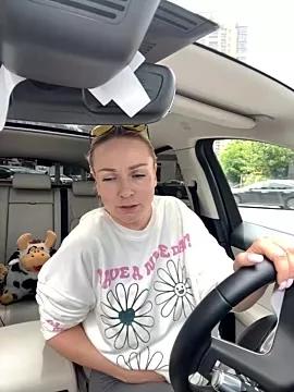 Bondgirl_013 on StripChat