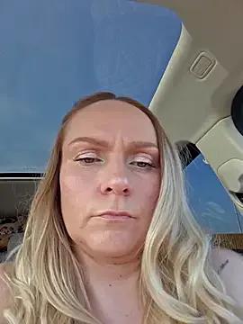 Bondgirl_013 on StripChat