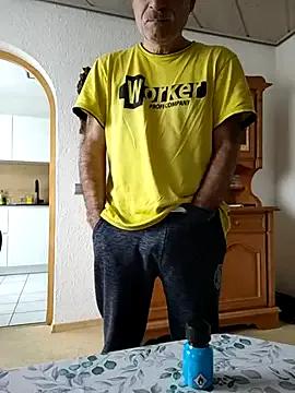 bottomhairy — Freechat on StripChat