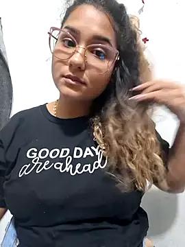 BrendaGirs on StripChat