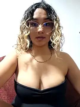 BrendaGirs on StripChat