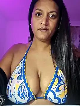 Busty_AriaX on StripChat