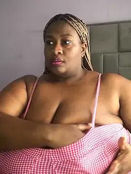 bustytitsxxx on StripChat