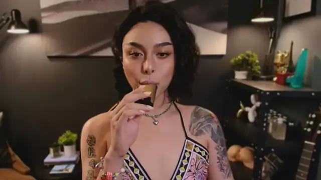 callmeLUNA on StripChat