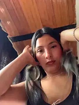 Cami_Leon2 on StripChat