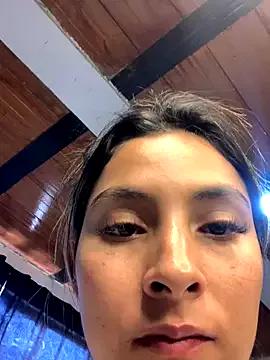 Cami_Leon2 on StripChat