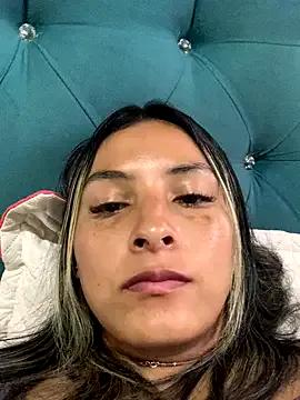 Cami_Leon2 on StripChat