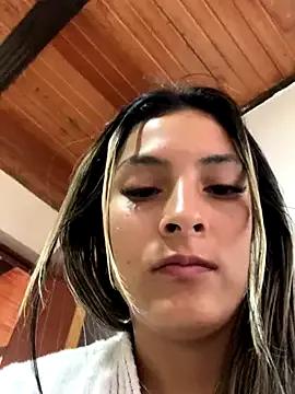 Cami_Leon2 on StripChat