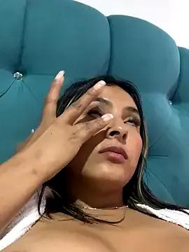 Cami_Leon2 on StripChat