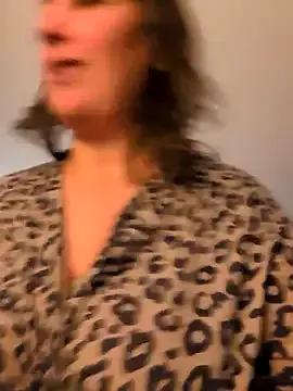 Canadian_BBW on StripChat