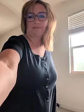 Canadian_BBW on StripChat