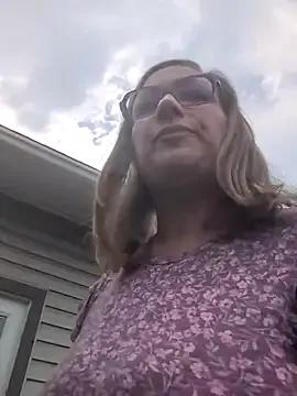 Canadian_BBW on StripChat