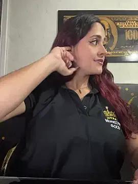 Candyfox___ on StripChat