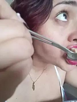 Candyfox___ on StripChat