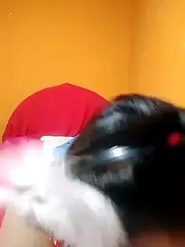 Canela_2020 on StripChat