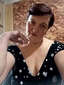 Caramellove8877 on StripChat