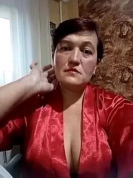 Caramellove8877 on StripChat