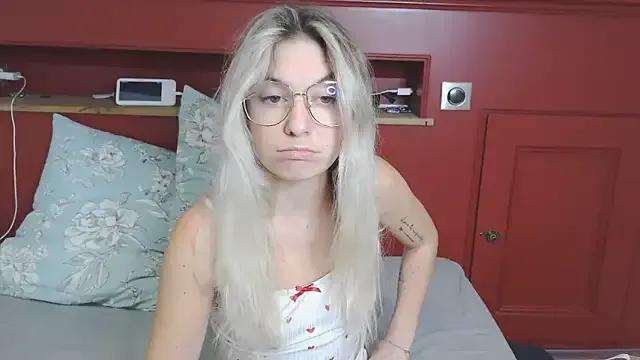 carlaaa on StripChat