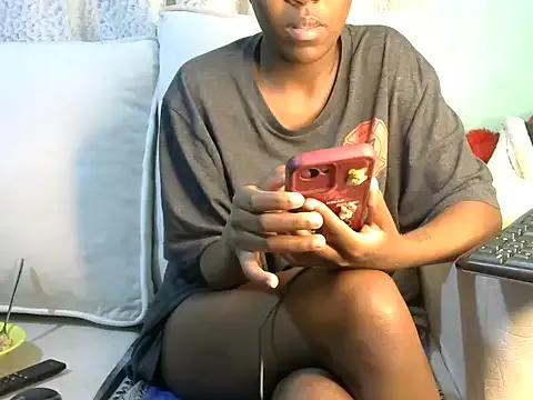 Caryyyl on StripChat