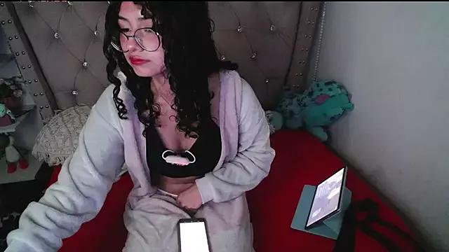 CherieCurl on StripChat
