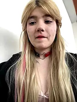 Cherry___Blossom on StripChat