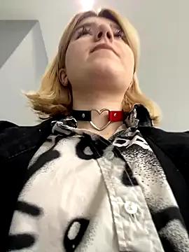 Cherry___Blossom on StripChat