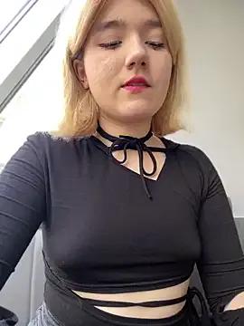 Cherry___Blossom on StripChat