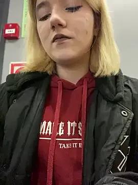 Cherry___Blossom on StripChat