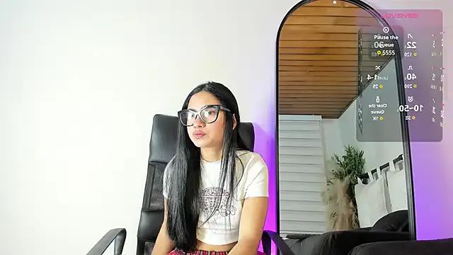 cherry_bunnyx on StripChat