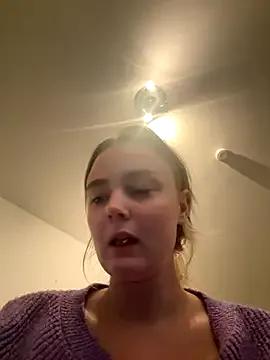 CherryEmmy on StripChat