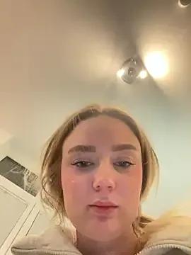 CherryEmmy on StripChat