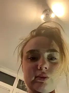 CherryEmmy on StripChat