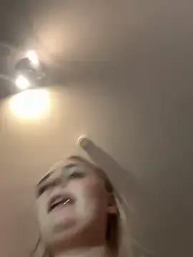 CherryEmmy on StripChat