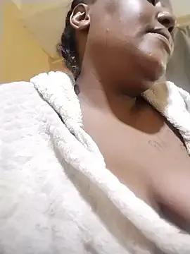 CHERRYYUMMY on StripChat