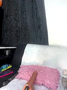 chiquimaturesexy on StripChat