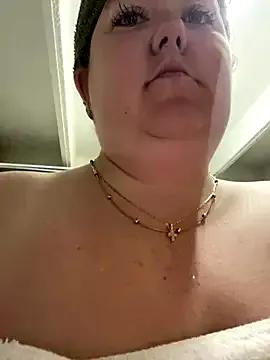 Chloee_Peach on StripChat