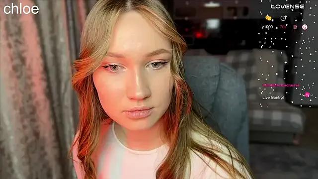 ChloeMillerMeow on StripChat