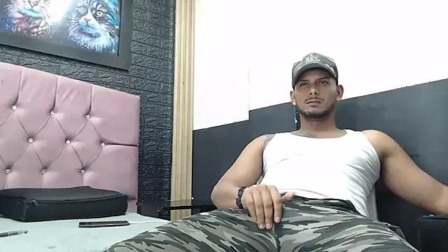 Chris_Dick23 on StripChat