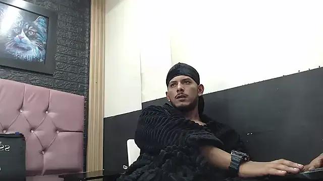 Chris_Dick23 on StripChat