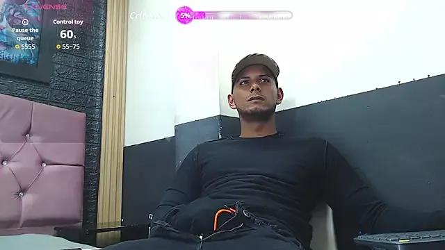 Chris_Dick23 on StripChat