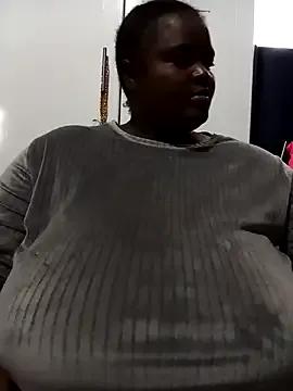 Chubbymommy201 on StripChat