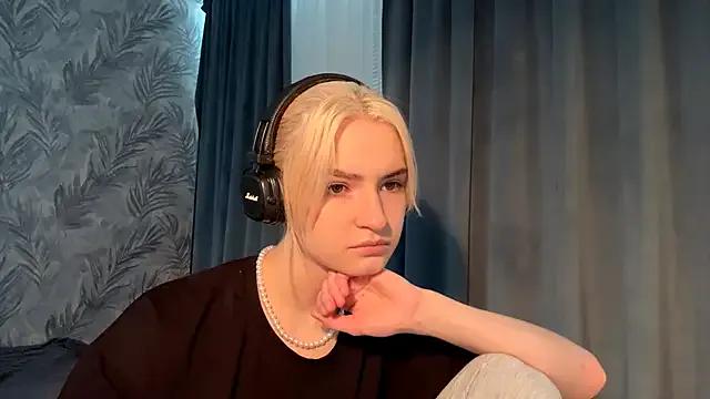 Cindi_Jacobs — show tongue