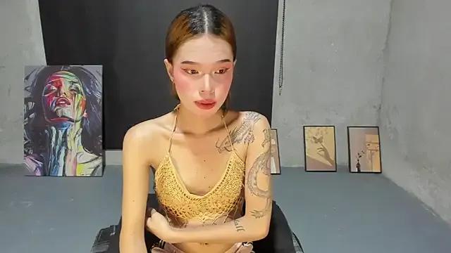 Colette_Thompson on StripChat