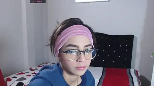 Coraline_Playful on StripChat